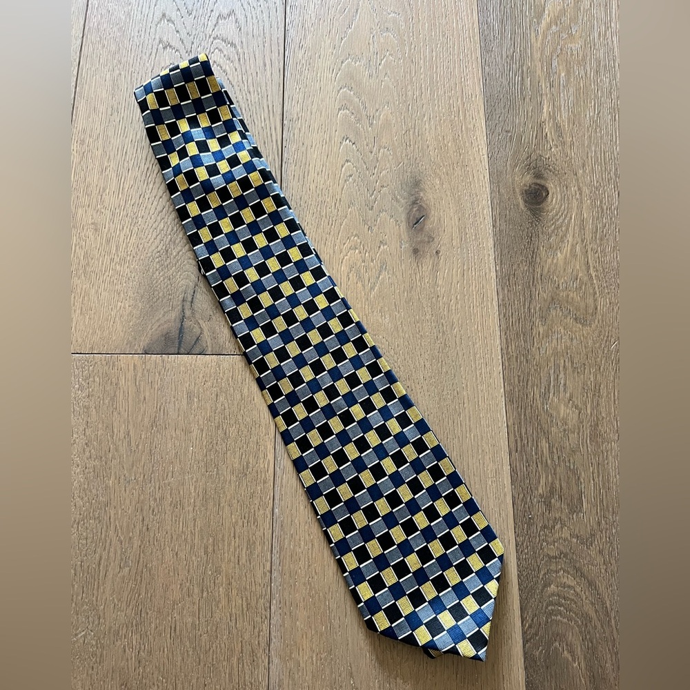 Patterned Tie